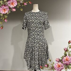 Floral short sleeve skater dress‎